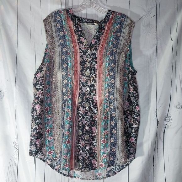 Soft Surroundings Tops - Soft Surroundings 100% Silk Floral Sleeveless Button-Up Blouse